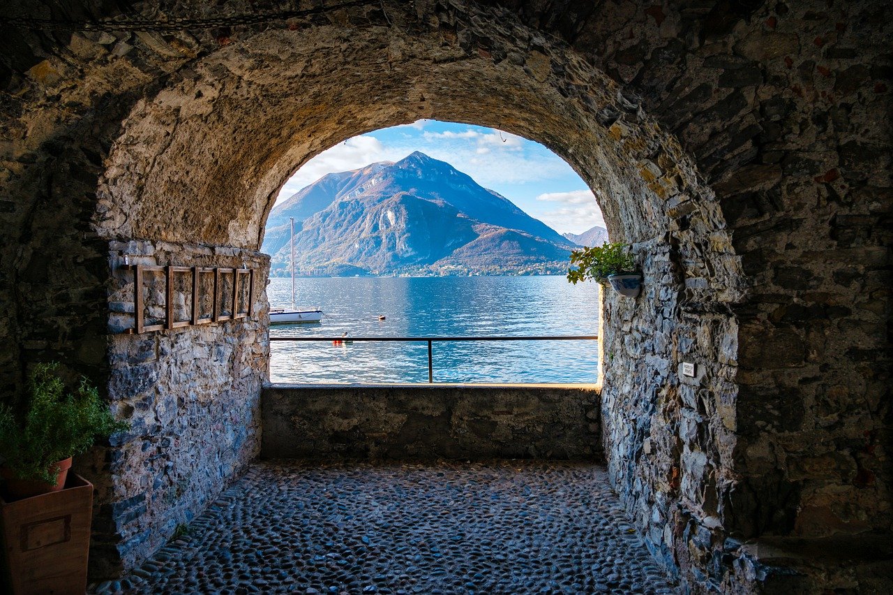 rental car in Lake Como